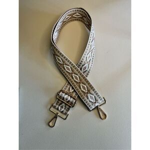 Stylish Tan Crossbody Bag Strap
